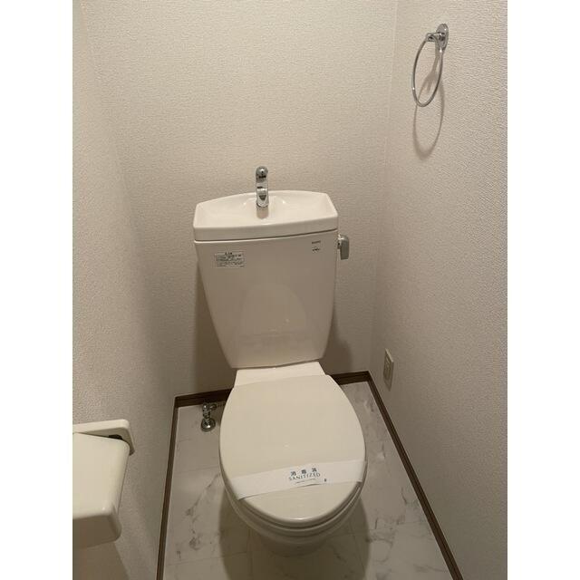 ＪＲ京浜東北線 川口駅 徒歩10分 3階建 築20年のトイレ写真