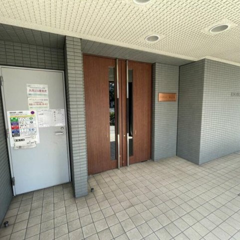 エントランス　毎日通るエントランスはこのようになっています