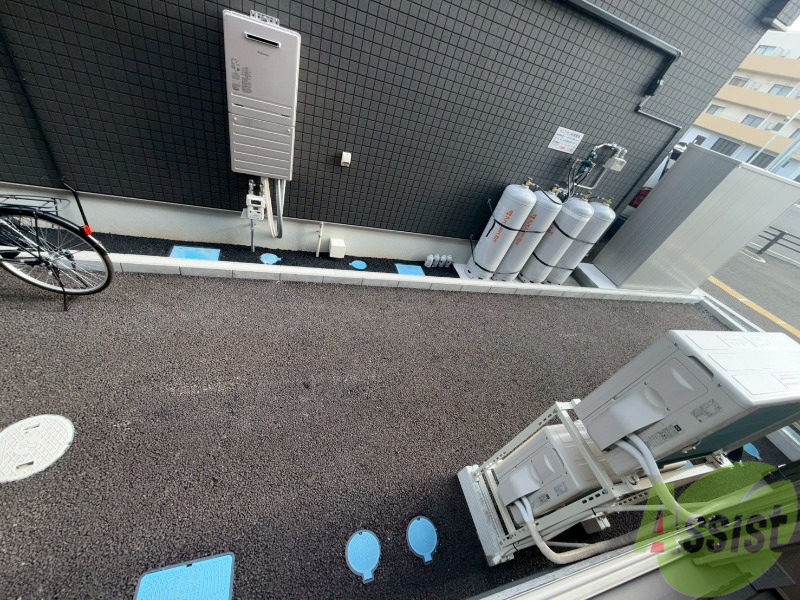 バルコニー　バルコニーはありませんが洗濯物を干すスペースはございます。