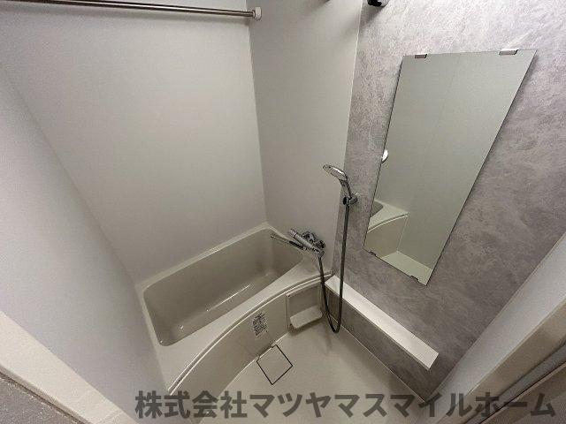 近鉄けいはんな線 荒本駅 徒歩10分 12階建 築1年の風呂写真