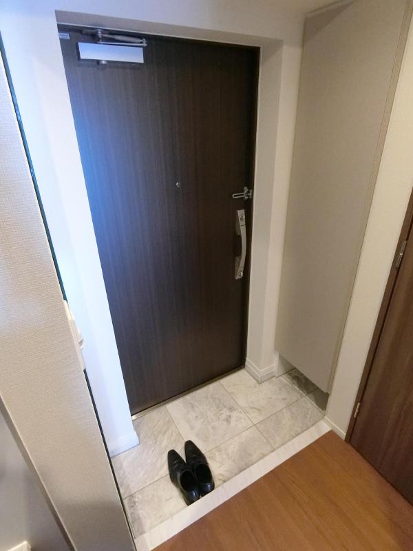 クレイシア入谷の玄関写真