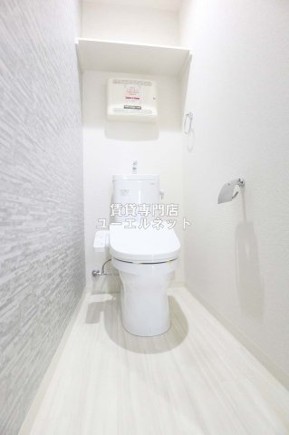 阪急千里線 吹田駅 徒歩9分 3階建 築5年のトイレ写真