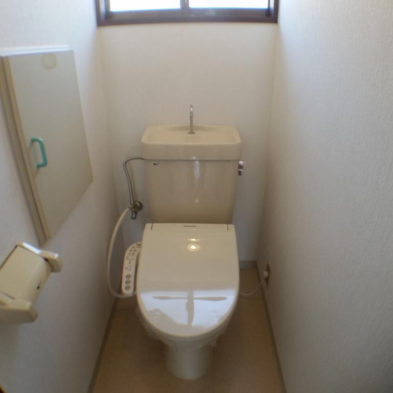 【第1栄荘のトイレ】