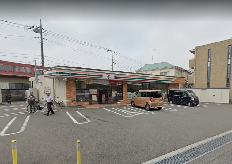 コンビニ　セブンイレブン 八王子暁町1丁目店（コンビニ）まで962m