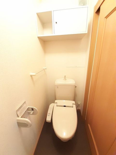 【サングレースＢのトイレ】