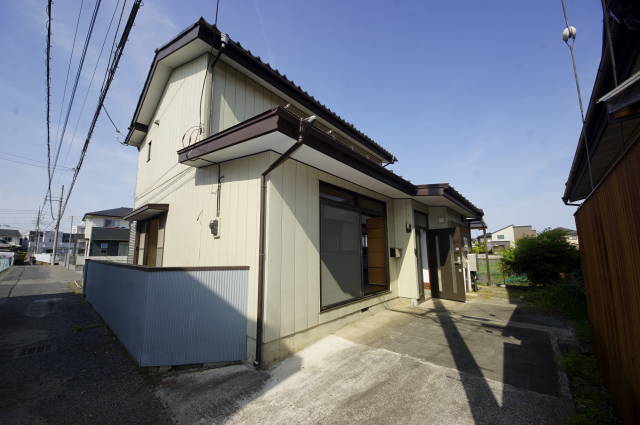 雷電住宅の建物外観