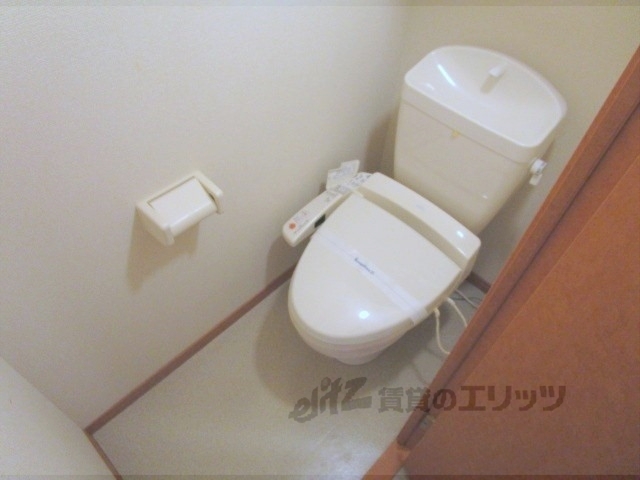 【大津市雄琴のアパートのトイレ】