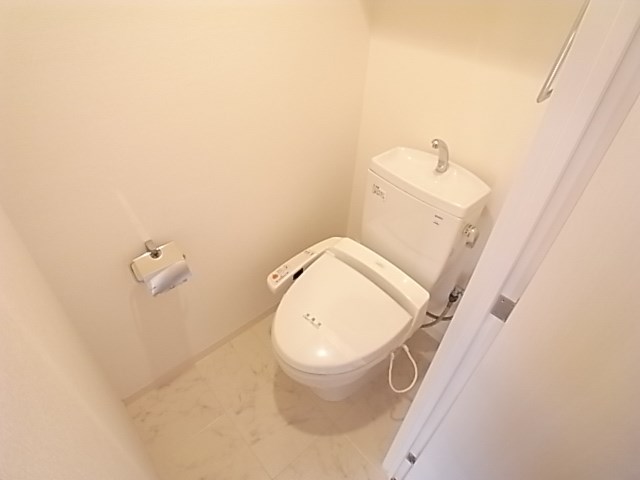 【グレンパーク兵庫駅前のトイレ】