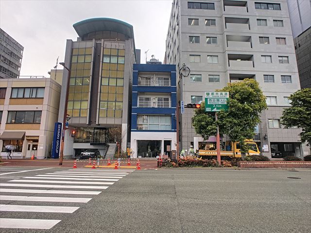 【諌山ビルの建物外観】