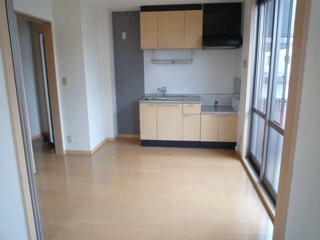 居室・リビング　ゆったり過ごせる居間です