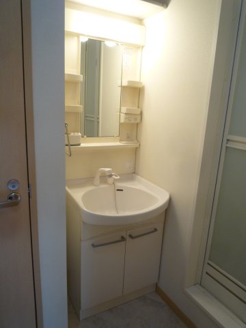 洗面設備　独立洗面化粧台付き