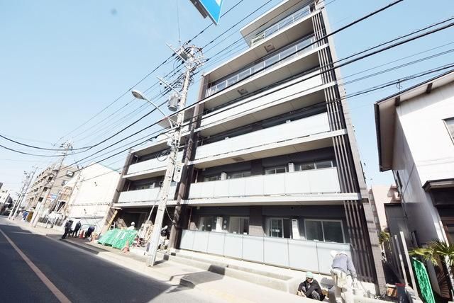 調布市飛田給のマンションの建物外観