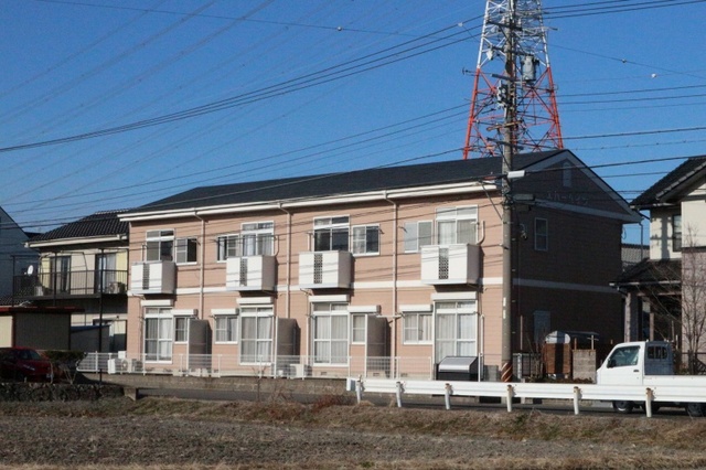 三重郡朝日町大字縄生のアパートの建物外観