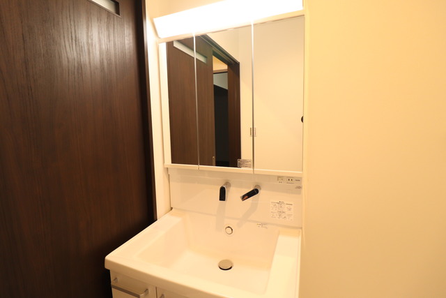 洗面設備　シャンプードレッサー