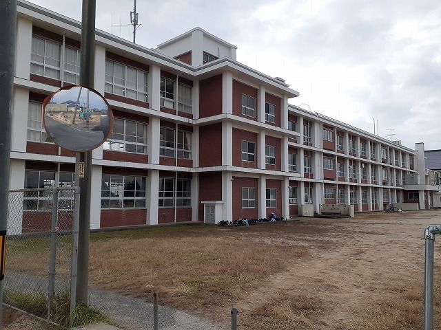 小学校　鳥取市立浜村小学校（小学校）まで1100m