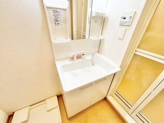 洗面設備　洗髪洗面化粧台