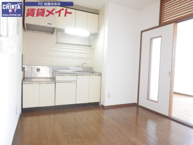 居室・リビング　同型参考写真