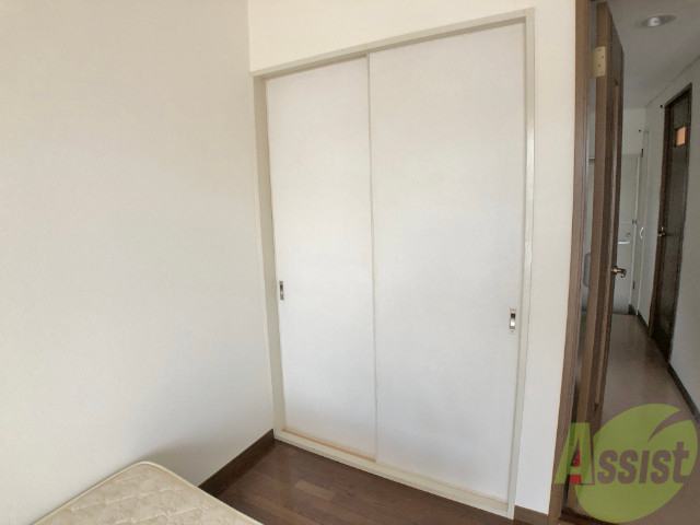 収納　収納がありました。お洋服や荷物はここへ。