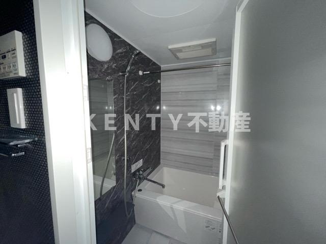 バス・シャワールーム　ゆったり過ごせるお風呂です