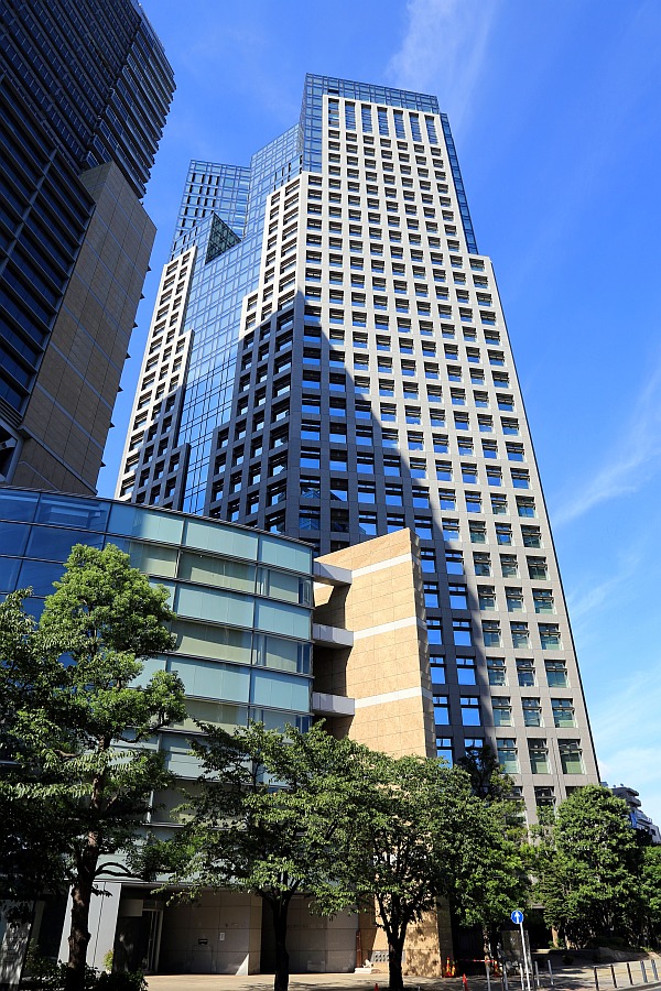 ショッピングセンター　ガーデンエアタワー（ショッピングセンター）まで254m