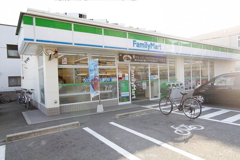 コンビニ　ファミリーマート天白焼山店（コンビニ）まで385m