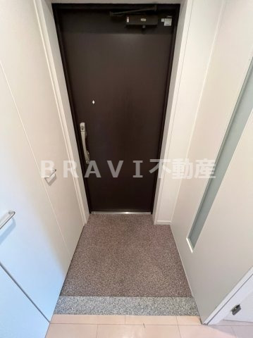 玄関　【アリス・マナーガーデン谷町】きれいな玄関です