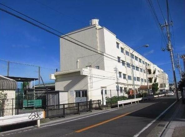 中学校　横浜市立原中学校（中学校）まで627m