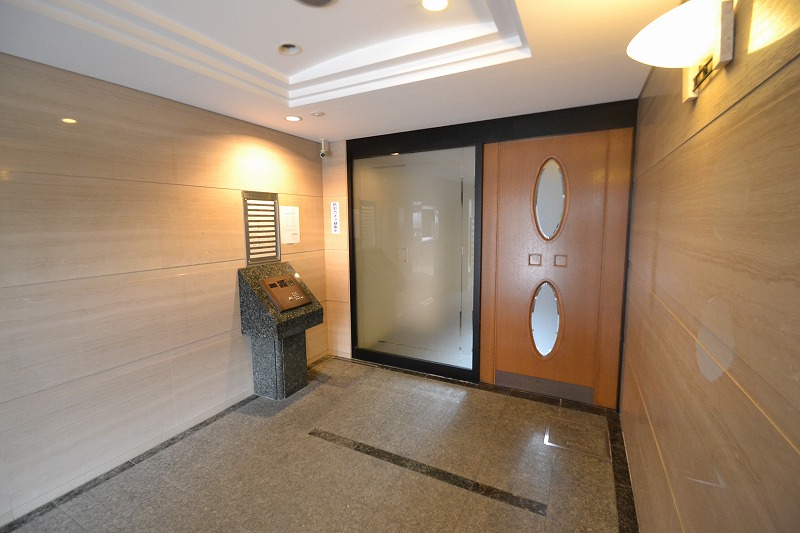 エントランス　もちろんオートロックあります！