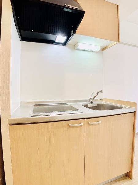 キッチン　コンパクトなキッチンで掃除もラクラク