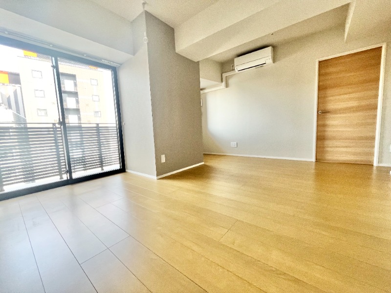 居室・リビング　※室内同タイプの写真使用