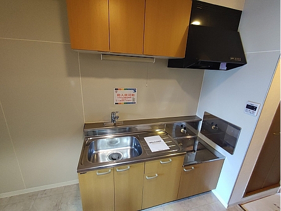 キッチン　同仕様、反転タイプ　上部収納付き　ガスコンロ設置可