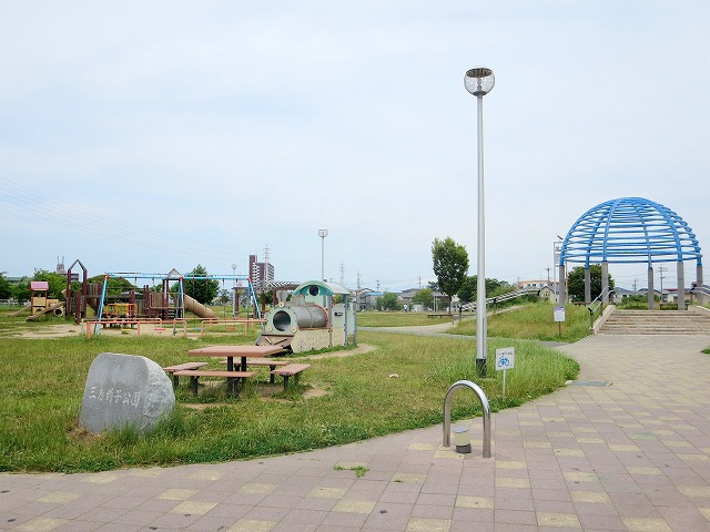 公園　楊子公園（公園）まで427m