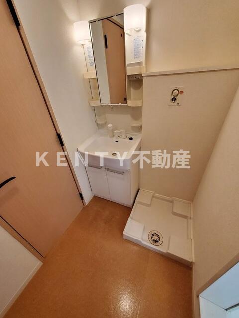 洗面設備　脱衣スペースもあります