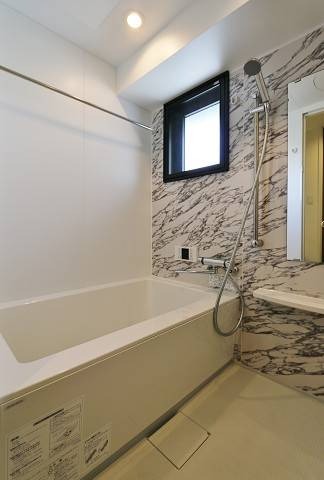 バス・シャワールーム　1日の疲れを癒してください