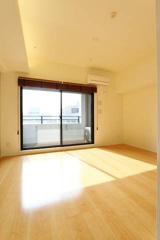 居室・リビング　家具の配置が楽しくなるリビングですね