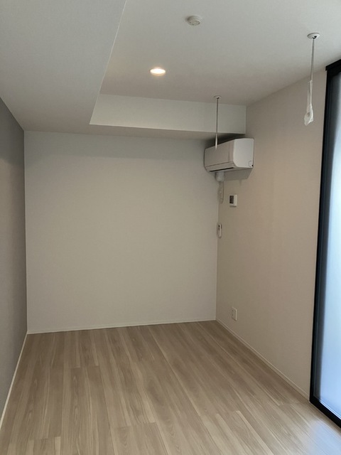 居室・リビング　１０５号室　洋室