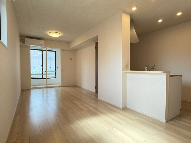 居室・リビング　同型写真