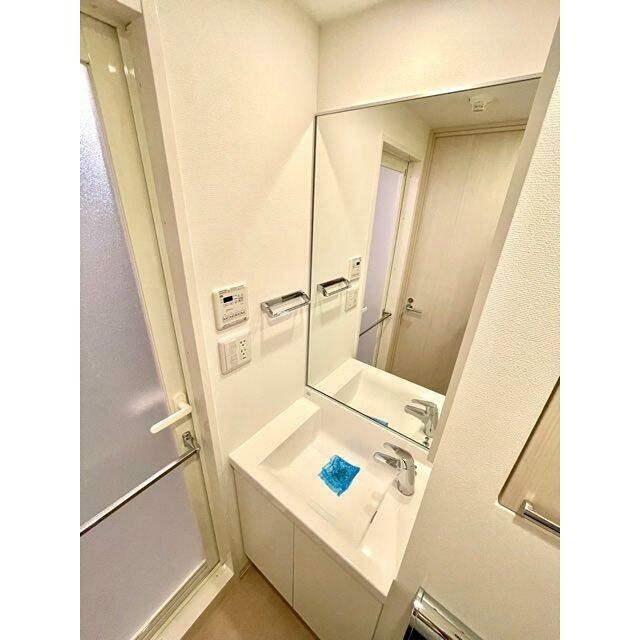 洗面設備　※同仕様写真含む