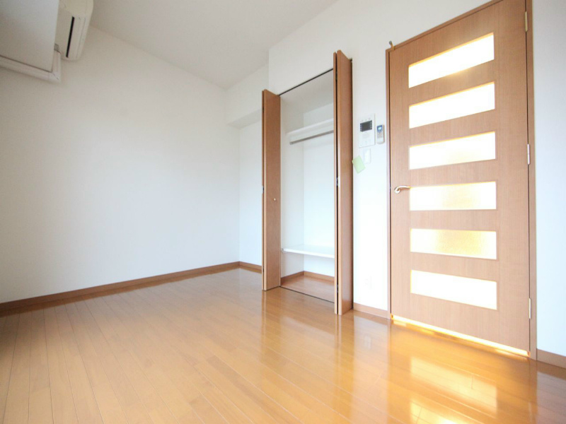 居室・リビング　洋室7.1帖　クローゼット付（収納充実してます）