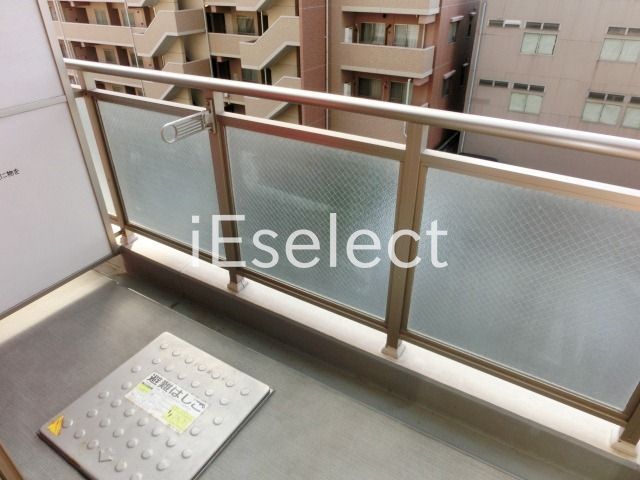 バルコニー　洗濯物も干せますね。