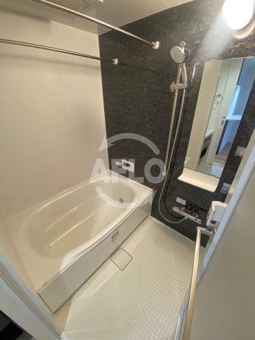 バス・シャワールーム　セレニテフラン谷町四丁目アリエ　浴室