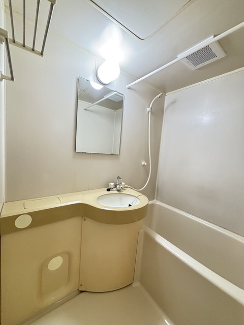 バス・シャワールーム　毎日の疲れを癒すバスルーム