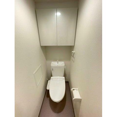 トイレ　温水洗浄便座付き♪