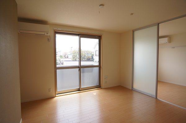 居室・リビング　リビング 寝室♪エアコンは全室設置済み