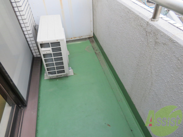 バルコニー　バルコニーです。たまには景色を楽しんではいかがでしょうか。