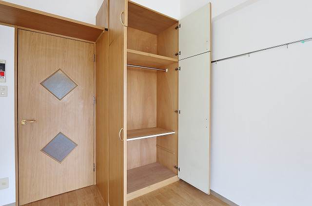 収納　大事な物はこちらにしまいましょう