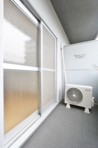 バルコニー　洗濯物がたくさん干せますね