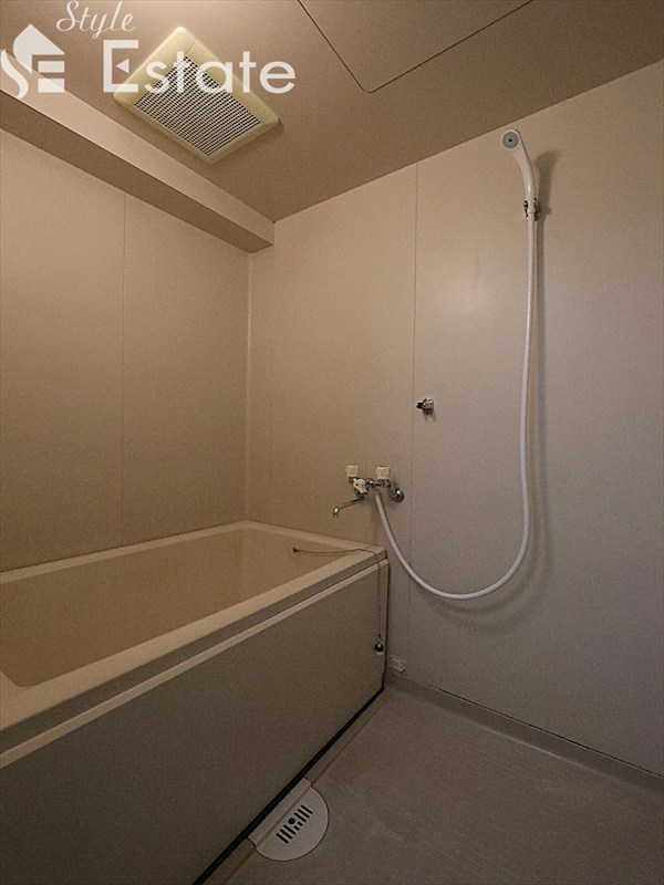 バス・シャワールーム　バスルーム