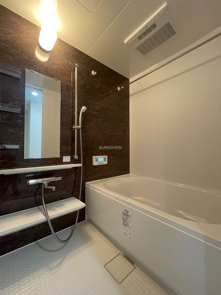 バス・シャワールーム　バス