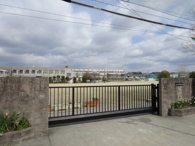 中学校　名古屋市立守山東中学校（中学校）まで768m